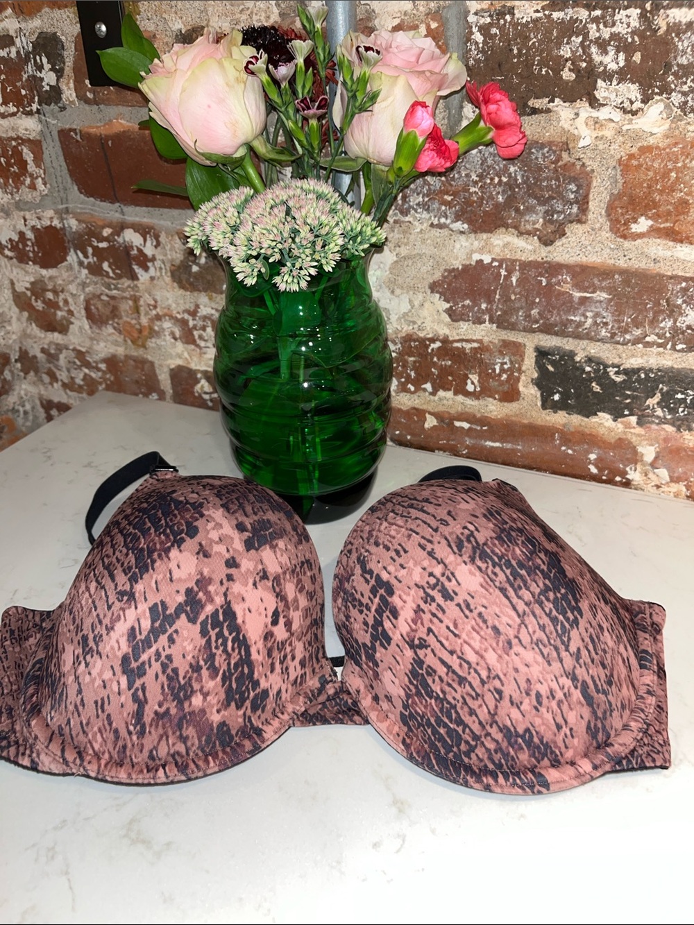 PINK Victoria's Secret Pink and Black Animal-Print Bra